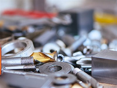 連接器的基本性能可分為三類:機械性能、電氣性能和環境性能。